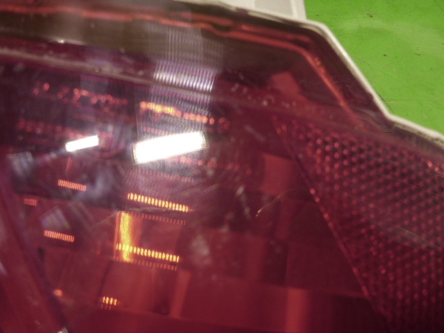 Фонарь задний в бампер правый