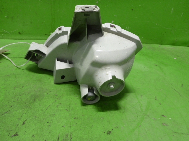 Фонарь задний в бампер правый