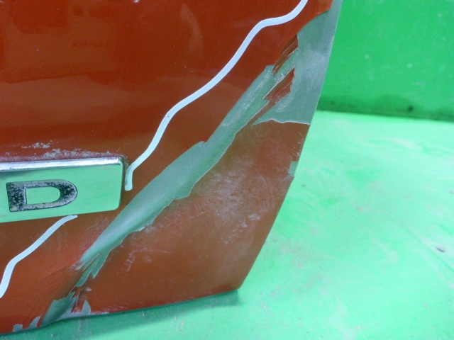 Дверь багажника