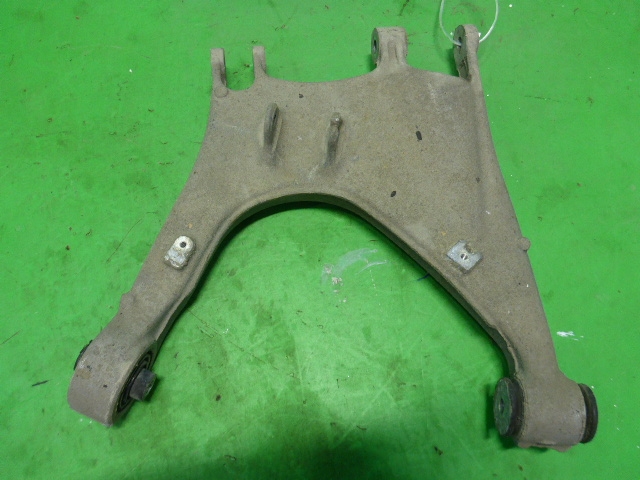 Рычаг задний левый