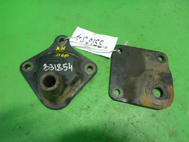 Кронштейн рабочего цилиндра подъема кабины