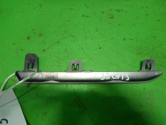 Накладка на решетку радиатора