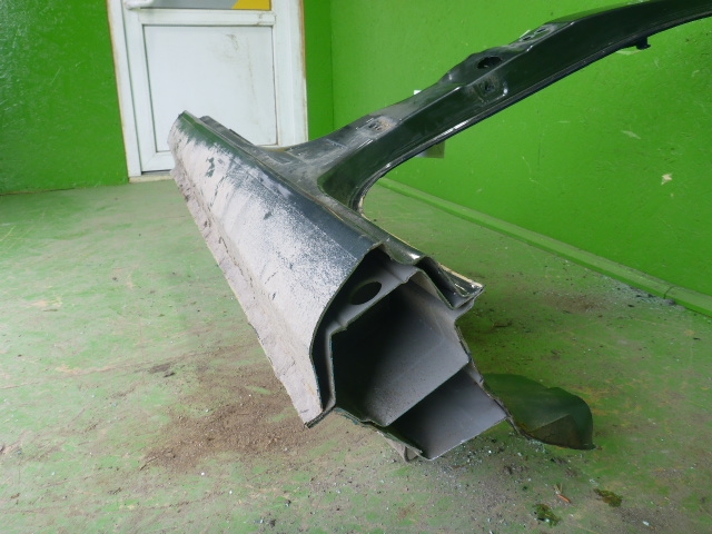 Порог со стойкой левый