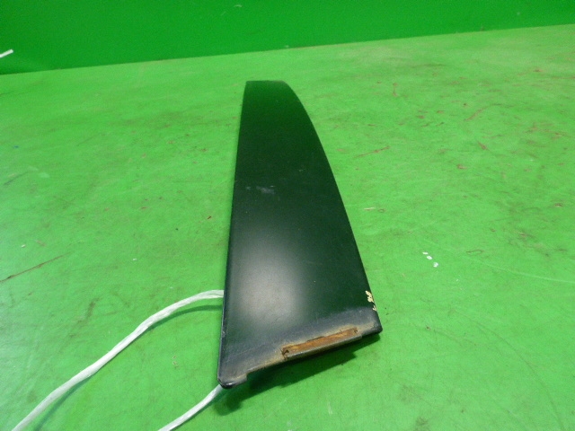 Накладка двери передней левой