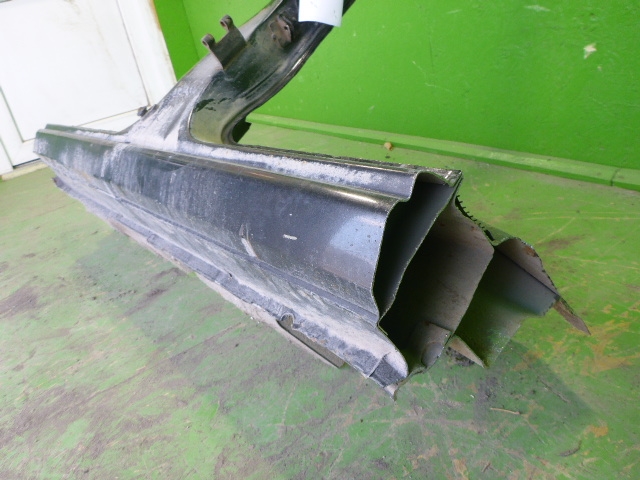 Порог со стойкой левый