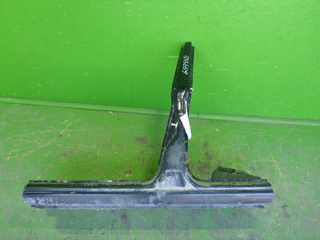 Порог со стойкой левый