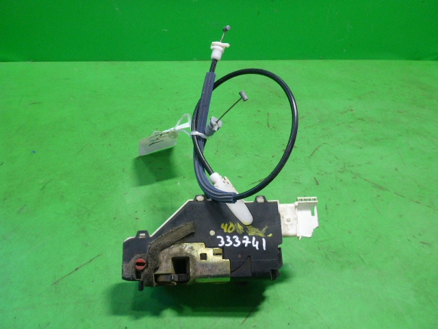 Замок двери задней левой