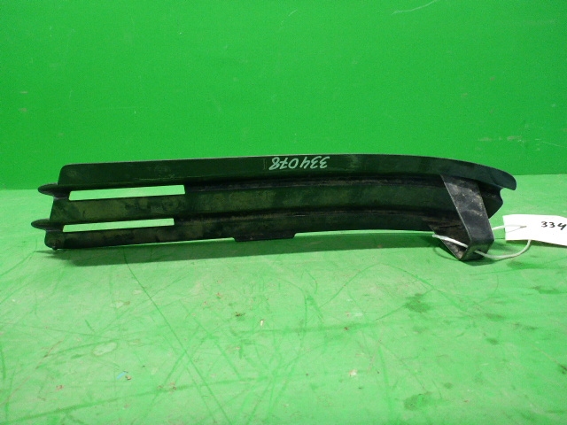 Решетка в бампер правая