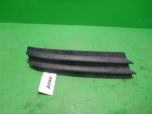 Решетка в бампер правая