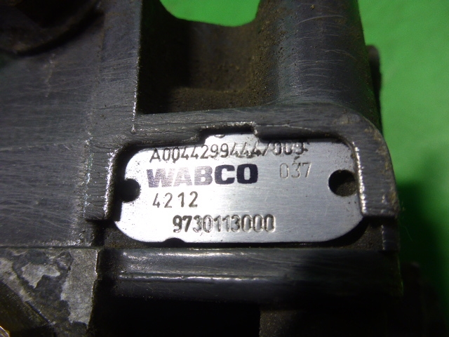 Клапан ускорительный