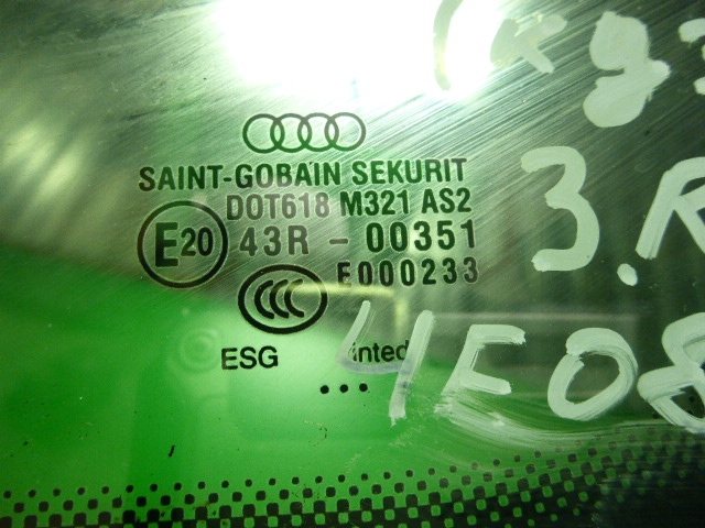 Стекло кузовное глухое правое