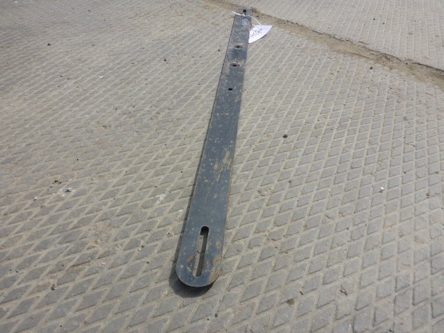 Кронштейн крепления топливного бака