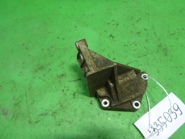 Кронштейн ГУР