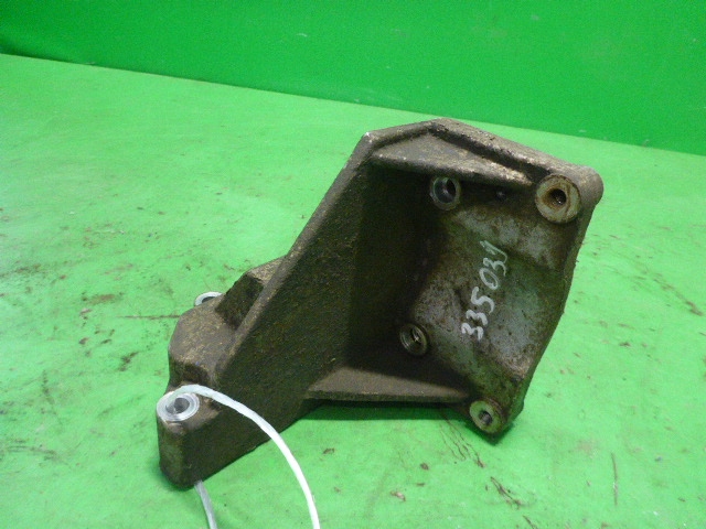 Кронштейн ГУР