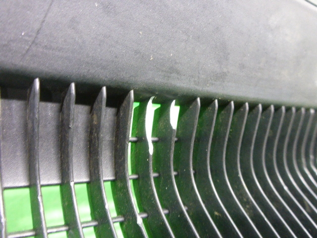 Решетка стеклоочистителей (Жабо)