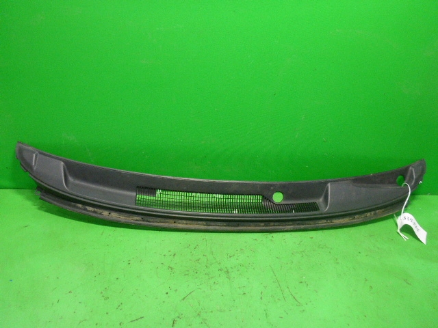 Решетка стеклоочистителей (Жабо)