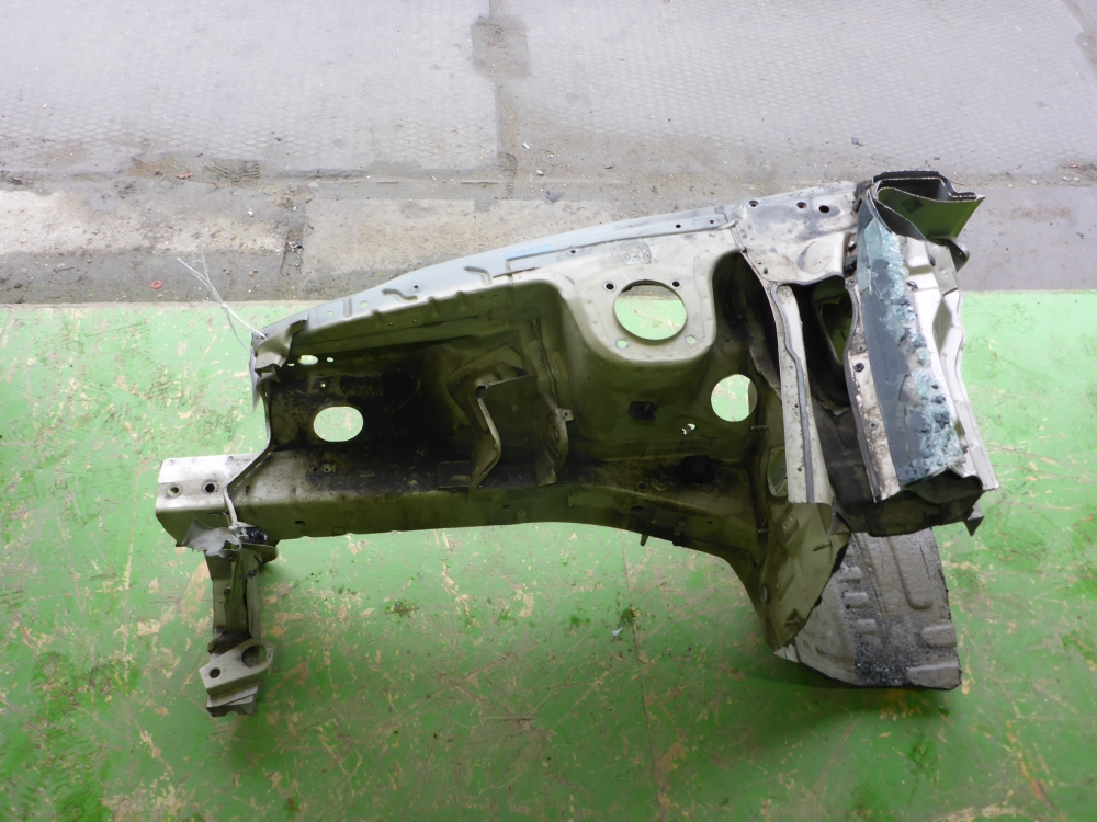 Лонжерон передний правый