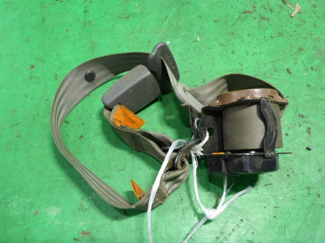 Ремень безопасности