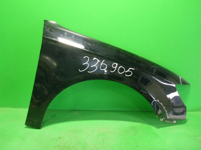 Крыло переднее правое