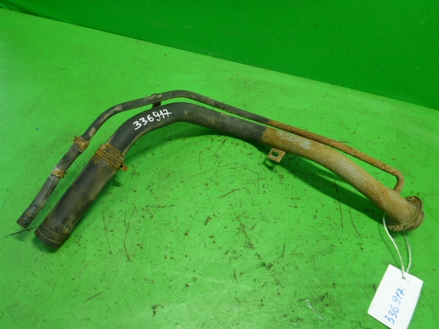 Горловина топливного бака