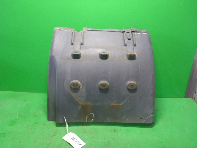 Крыло заднее передняя часть