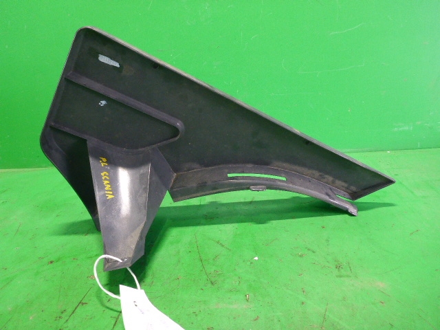 Накладка переднего крыла левого