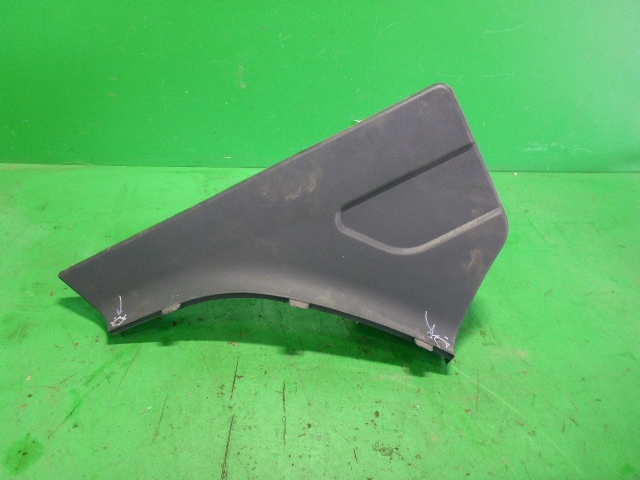 Накладка переднего крыла левого