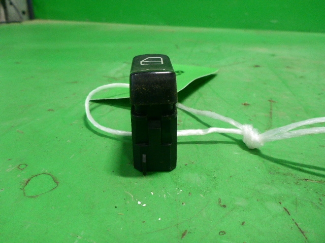 Кнопка центрального замка