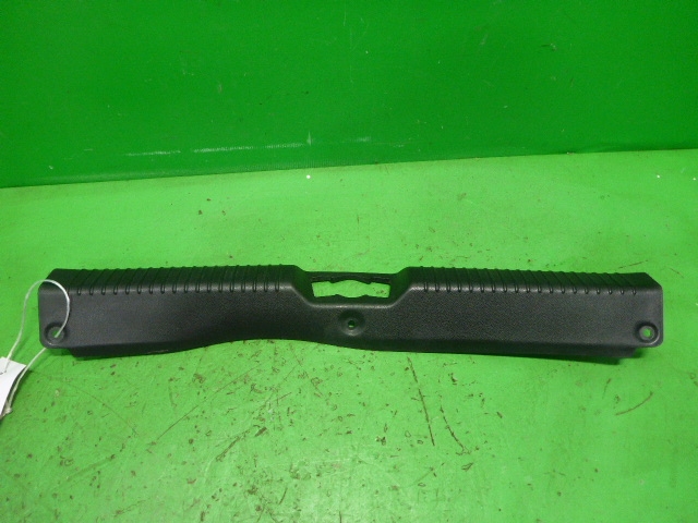 Обшивка багажника