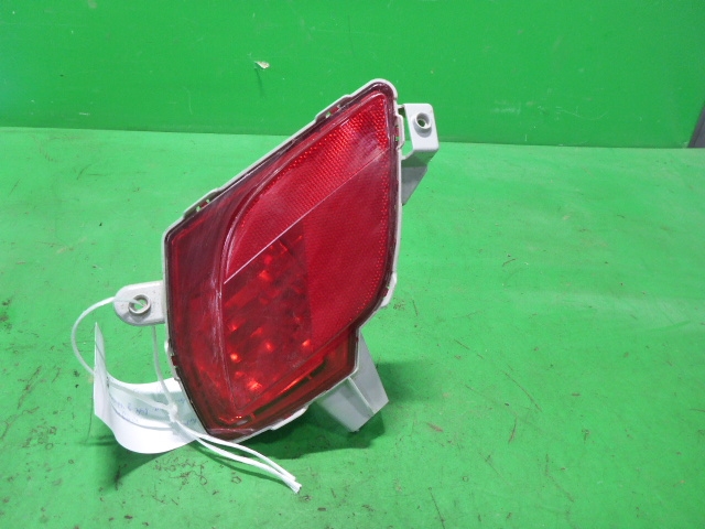 Фонарь задний в бампер левый