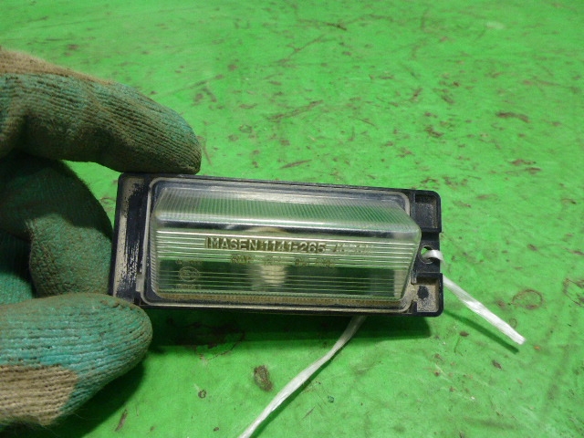 Фонарь подсветки номера