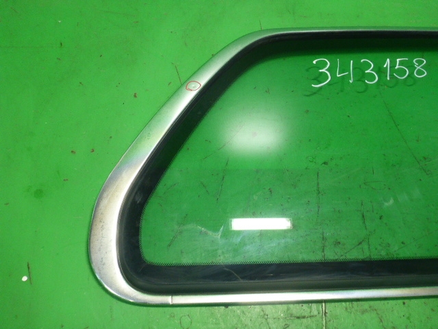 Стекло кузовное глухое правое