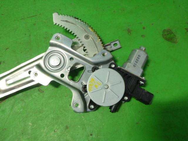 Стеклоподъемник электр. передний левый