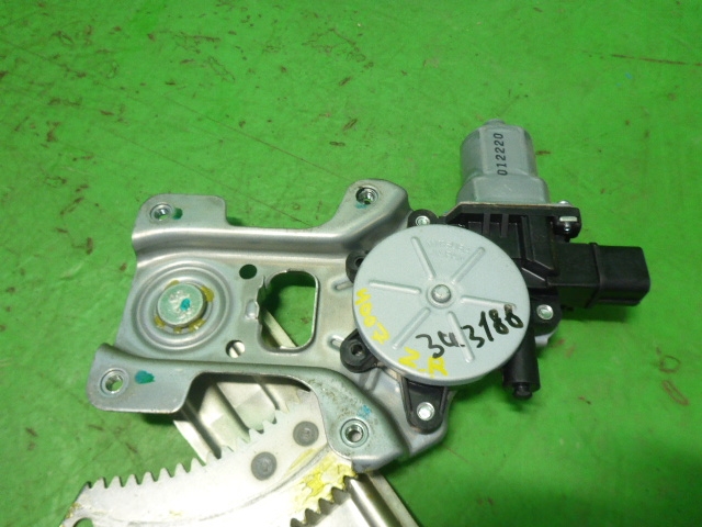 Стеклоподъемник электр. задний правый