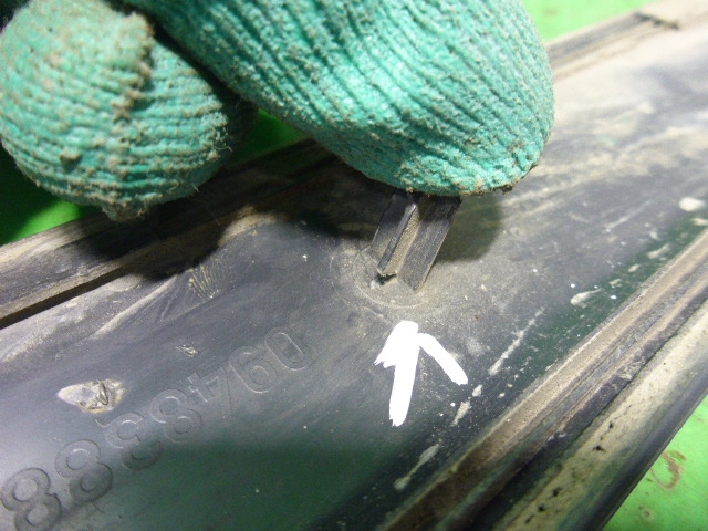 Накладка двери передней левой