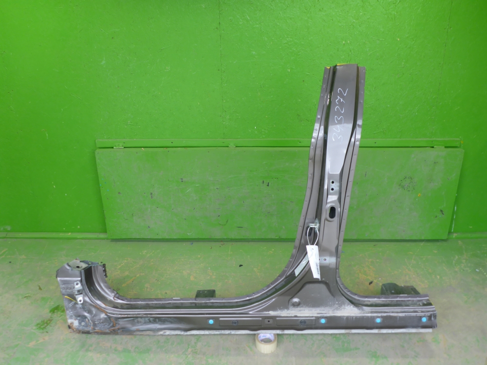 Порог со стойкой левый