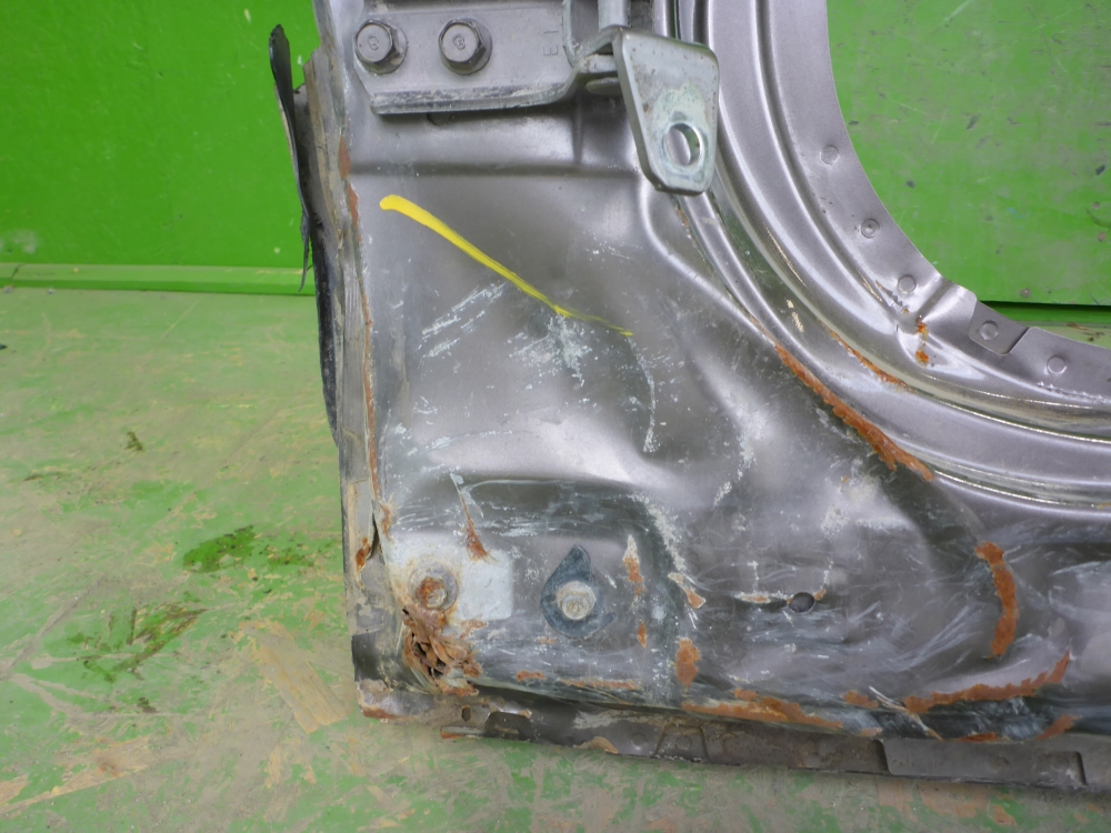 Порог со стойкой левый