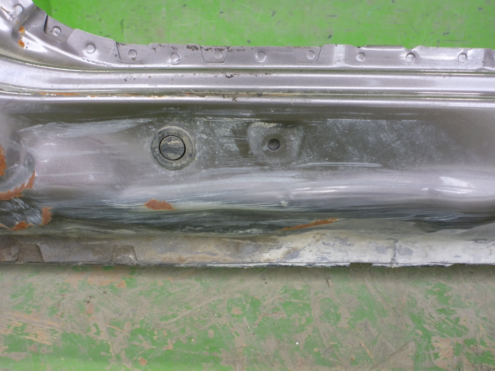 Порог со стойкой левый