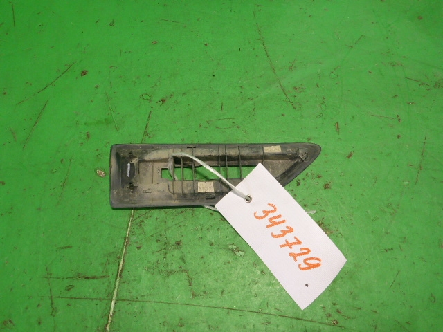 Накладка переднего крыла левого