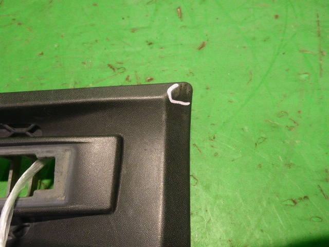 Накладка переднего крыла левого