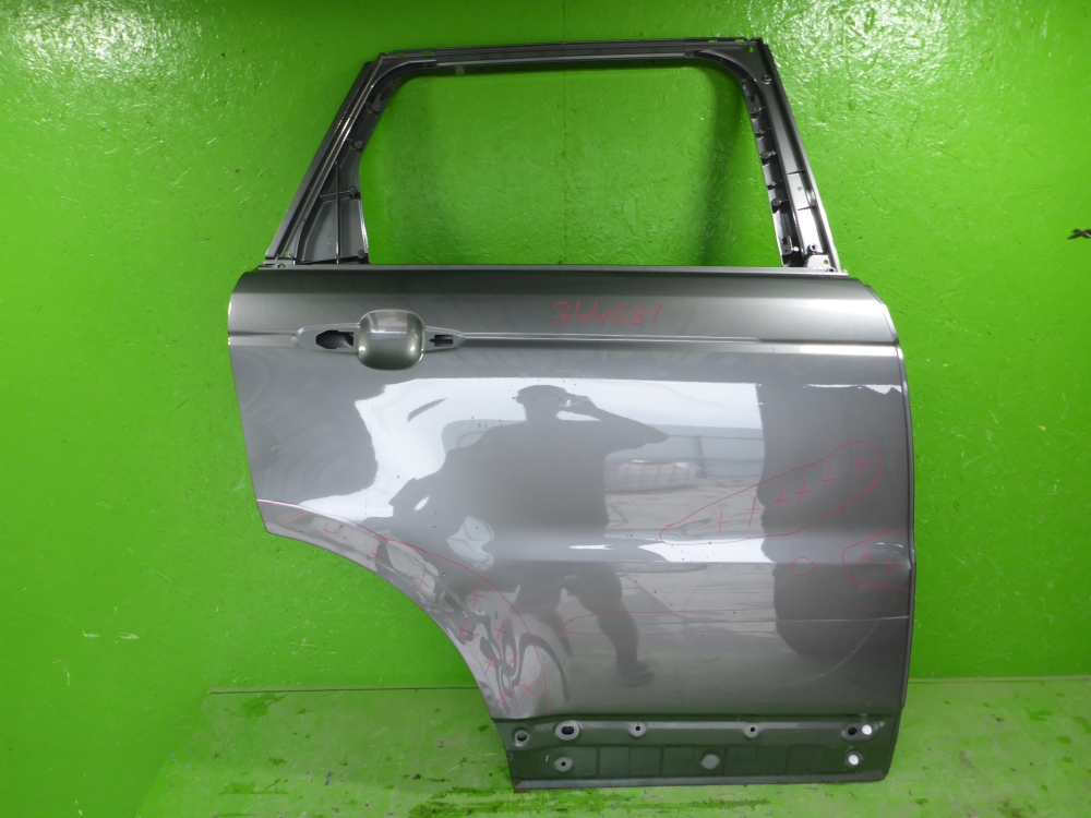 Дверь задняя правая