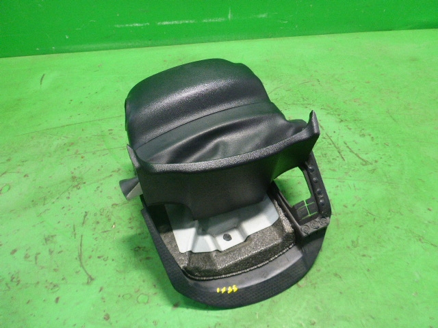 Кожух рулевой колонки