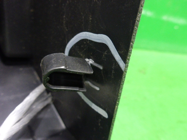 Держатель задней полки