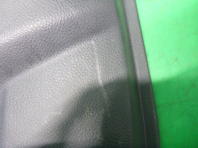 Обшивка двери задней правой