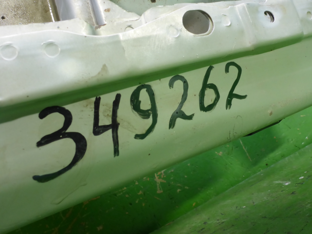 Лонжерон передний правый