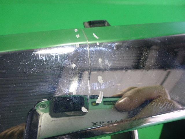 Решетка радиатора правая