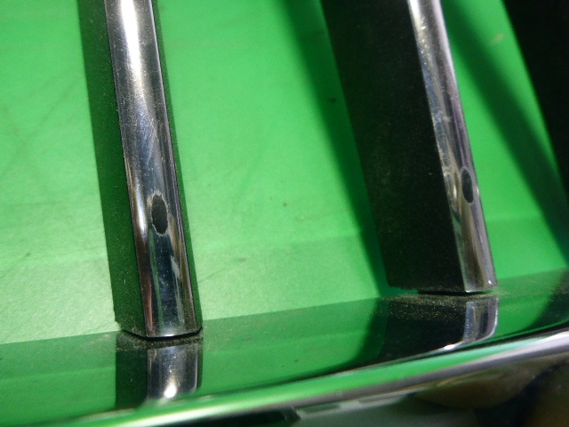 Решетка радиатора правая