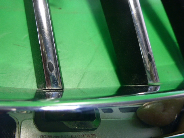 Решетка радиатора правая