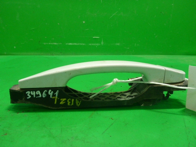 Ручка двери задней наружная левая