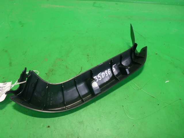 Обшивка двери багажника